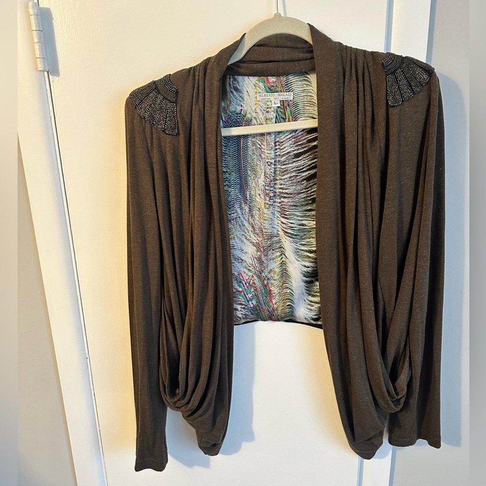 Alberto Makali glamorous cardigan with embroidered shoulder